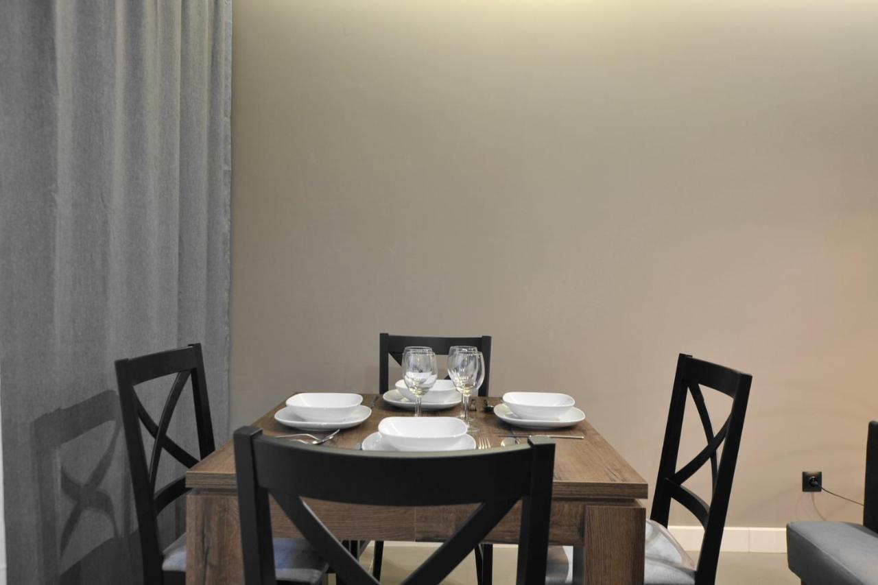 Apartament Platynowy - Centrum Gliwic Z Parkingiem Gliwice Buitenkant foto