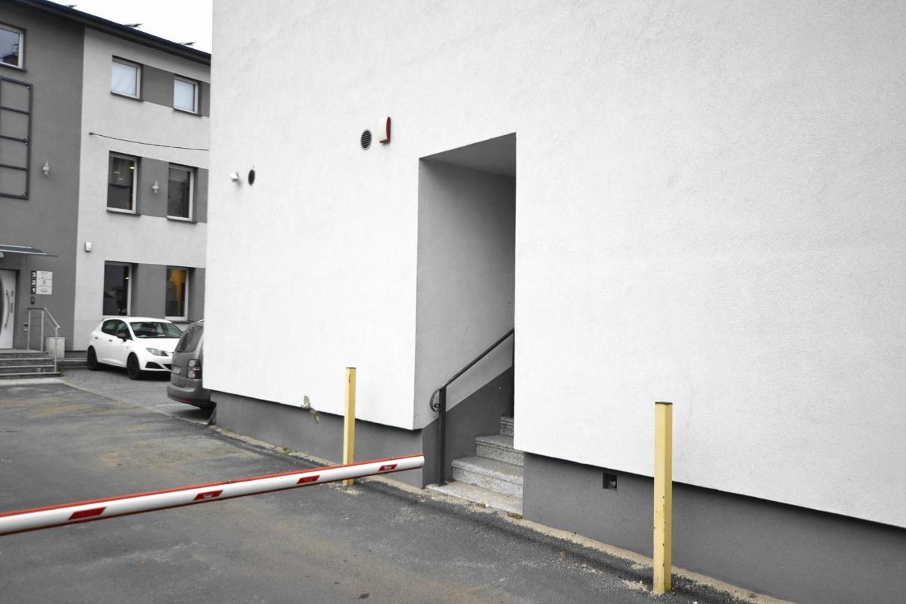 Apartament Platynowy - Centrum Gliwic Z Parkingiem Gliwice Buitenkant foto
